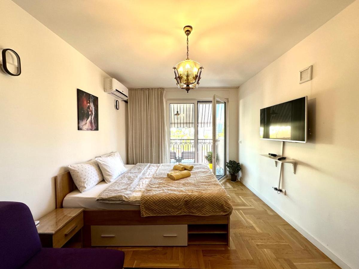 Yellowhouse พริสตีนา ภายนอก รูปภาพ